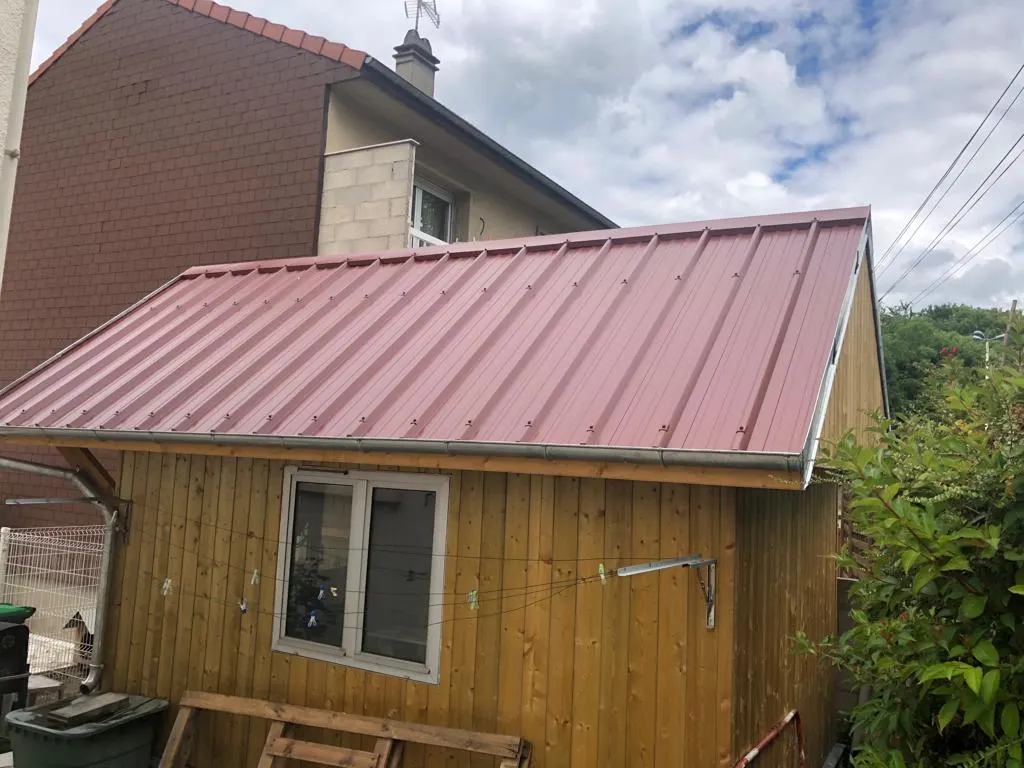 Toiture en bac acier et habillage zinc